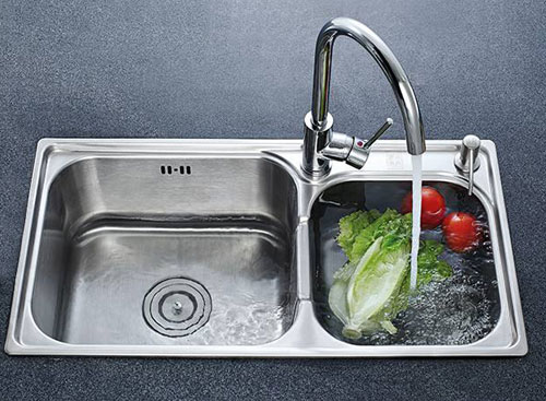 水槽企業(yè)如何加強消費者的忠誠度 占據(jù)市場份額?