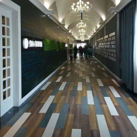 安心地板榮登“2017年地?zé)岬匕迨笃放啤卑? /></a></div>
	 <h5><a href=