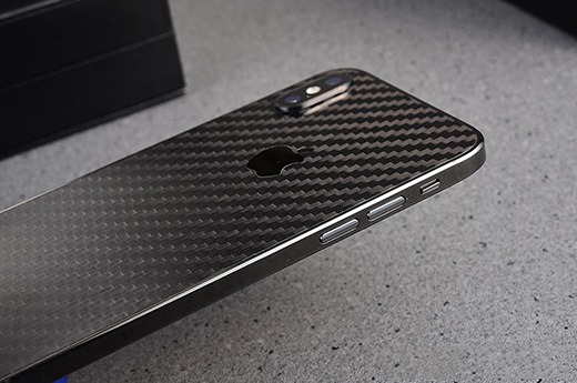 首部碳纖維iPhoneX現(xiàn)世，外柔內(nèi)剛陽剛氣息爆棚