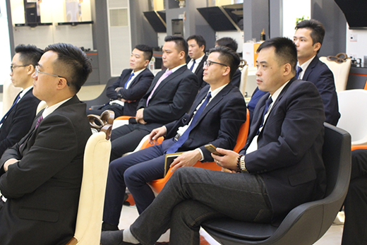 �������������^���_��(l��i)�� �۰�?g��u)N늸��e��(chu��ng)�°l(f��)չ����