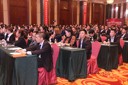 ���ˏN�l(w��i)��ļ������ϻ��� ����(chu��ng)�l(f��)չ��ģʽ