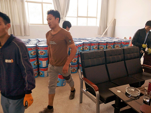 �ֵ���y�������ϝ�С�W(xu��) ����Gɫ����У�@