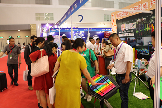 ���Y�Ó���(l��)�y�����Ʒ ���ഺ�������׽����(hu��)