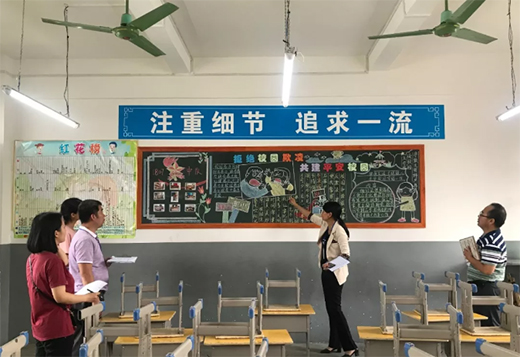 �ڰ��ϵġ���һ���������ۇ�������