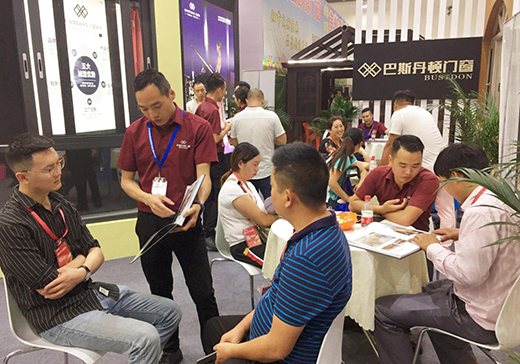 �F�(y��ng)������(hu��)�����չ� ��˹���D�T(m��n)���d�u(y��)���w