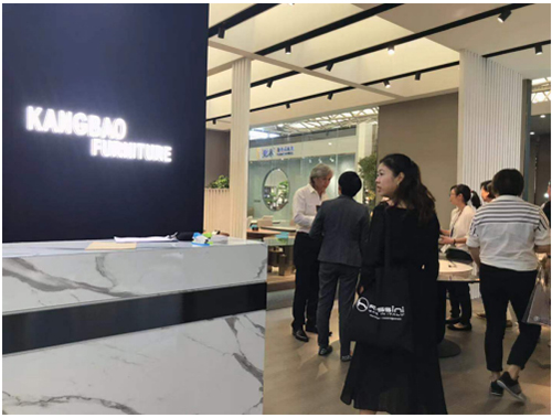 ���A֮�g�M�@��ʽ�O���������Ҿ��@�G�����Ϻ����H�Ҿ�չ