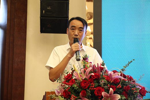 ���R��ģ�׌������ĳɞ���ĸ߶�֮�x