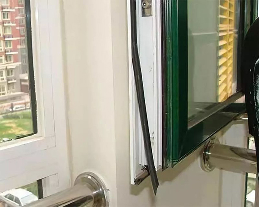 ����Сѩ | �bһ�Ⱥ��T������ůһ����(g��)����