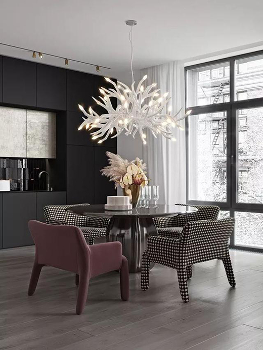 堅(jiān)守疫情防護(hù)工作 選鋁合金門窗做家裝