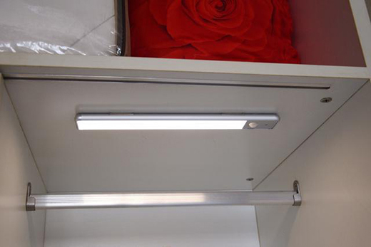 �Ҿ�����؂����֮�����׹�LED���ܸБ������Ҹ��НM�M