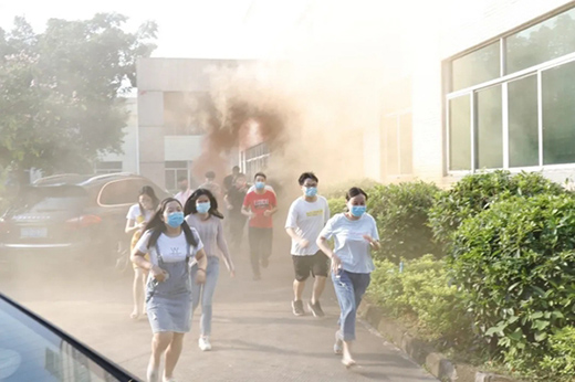 �ڿ�ȫ�ݶ��ƣ��_չ�����ݾ� ������ȫ���R