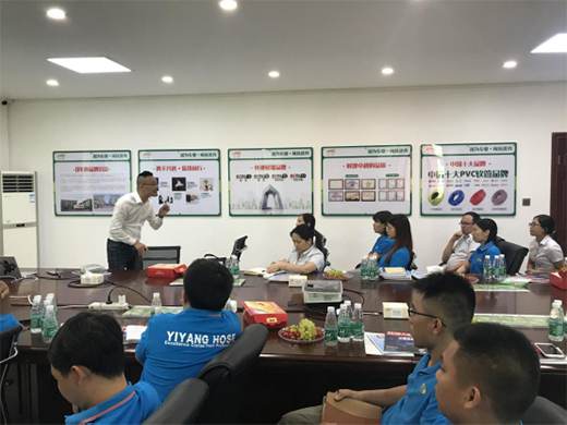 �f(xi��)ͬ�^�M(j��n) �ƵZǰ�� �|��I(y��)��(w��)��Ӣ�������A�M��Ļ