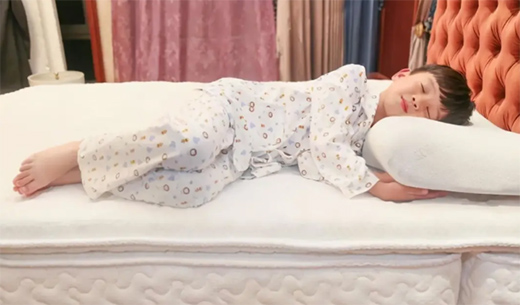 ���˰ٵ´��|���o����һ��(g��)��˯��