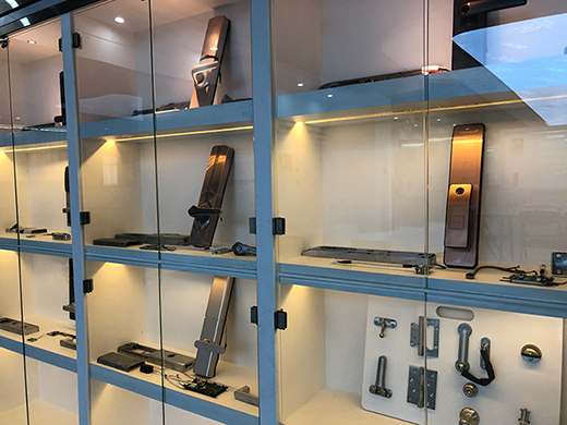 ��������i��Ʒ�|(zh��)֮�x �vӍQQfamily�����T�i��(d��)�ҹ���(y��ng)��