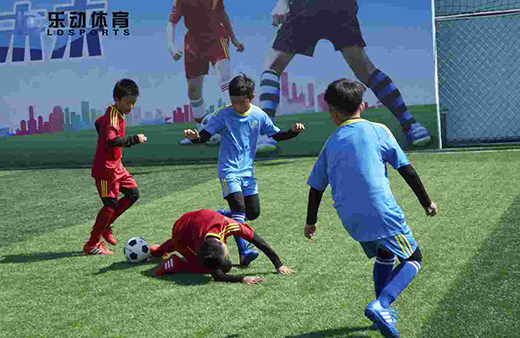 �����w��У��(n��i)����?q��)���ِ���M(j��n)�еß����