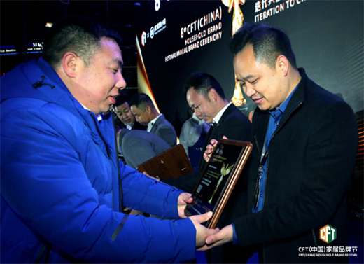 ���Ʒ����H�ث@�ڰˌ�CFT(�Ї�)�Ҿ�Ʒ�ƹ�(ji��)��헴�