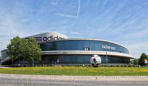 全新零售模式：耐克阿迪達(dá)斯品牌鞋服折扣店前景廣闊