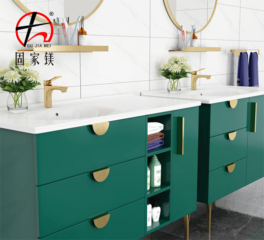 �̼��V����������һ�����Ҿӡ��Ú�ɫ��