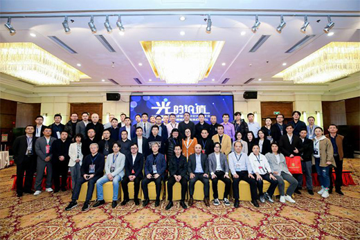 ���b�f(xi��)늚�֕�(hu��)���(hu��)ʢ���e�k���Ƅ�(d��ng)�����I(y��)�������_(t��i)�A