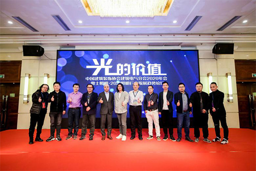 ���b�f(xi��)늚�֕�(hu��)���(hu��)ʢ���e�k���Ƅ�(d��ng)�����I(y��)�������_(t��i)�A