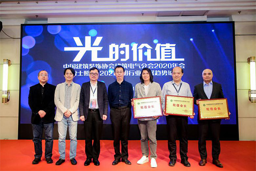 ���b�f(xi��)늚�֕�(hu��)���(hu��)ʢ���e�k���Ƅ�(d��ng)�����I(y��)�������_(t��i)�A