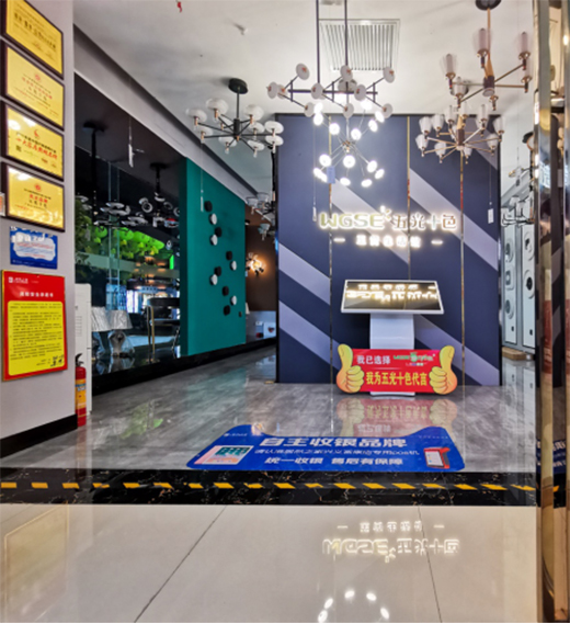 ���ʮɫ�����׽�������������\�����