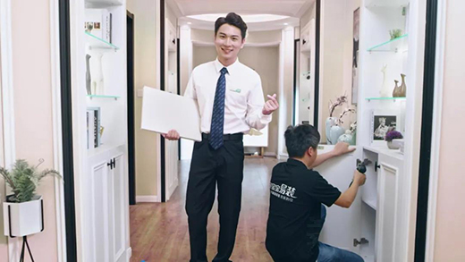 �Ì������b�����(m��ng)�������o���к���һ��(g��)������ͯ��