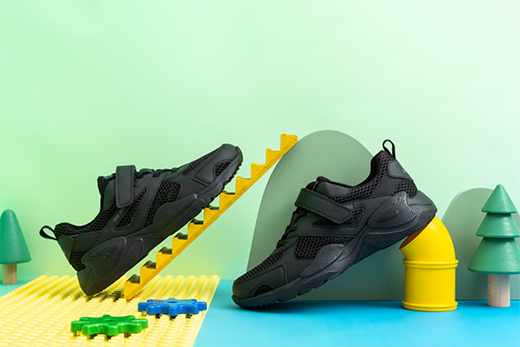 科學(xué)選兒童運(yùn)動(dòng)鞋，助力兒童夏日輕運(yùn)動(dòng)