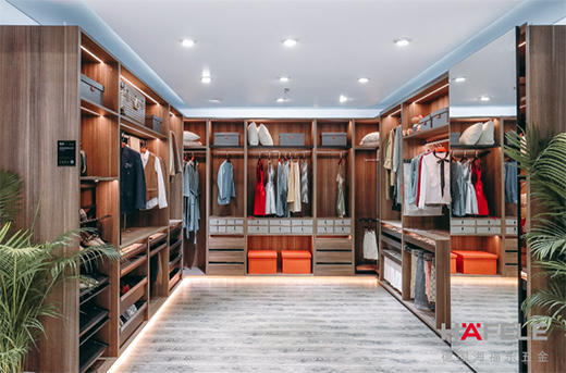 CBDչ�M�Еr| ģ�K���ռ{��ԽסԽ�ϰa���N����ñ�g