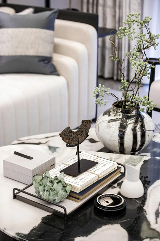 �����¾����������������F(xi��n)����ʽ