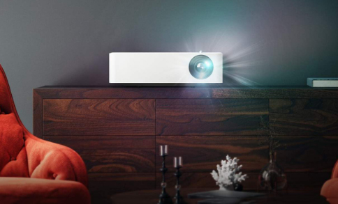 LG�Ƴ���һ���yʽLEDͶӰ�xּ���ṩ��ͥӰԺ�w�(y��n)