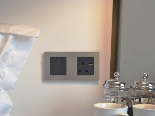 十年來，雅點開關(guān)在國內(nèi)外得到廣泛地應(yīng)用!