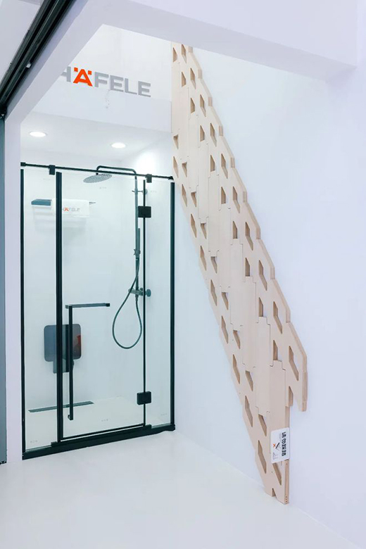 ֱ���𱬬F(xi��n)��|����������Ӳ�˹�չ